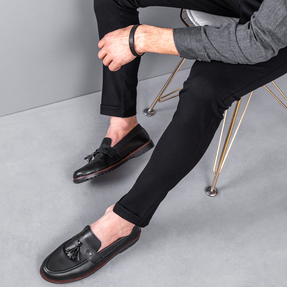 كالج مردانه مشكي مدل Rikardo