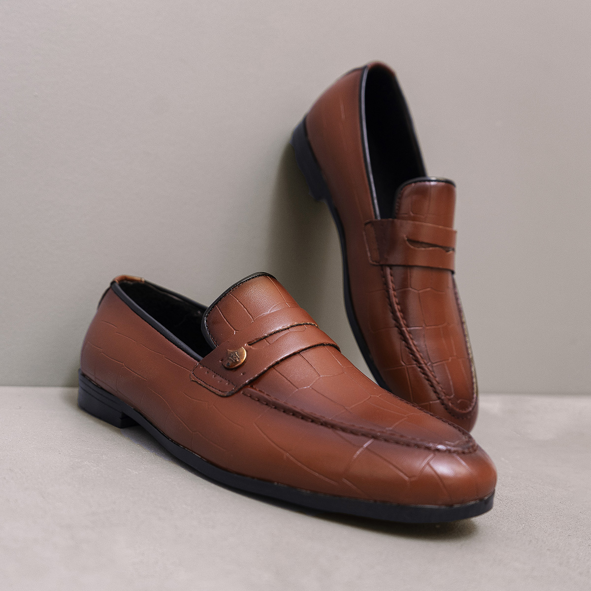 کالج مردانه مدل liam رنگ عسلی