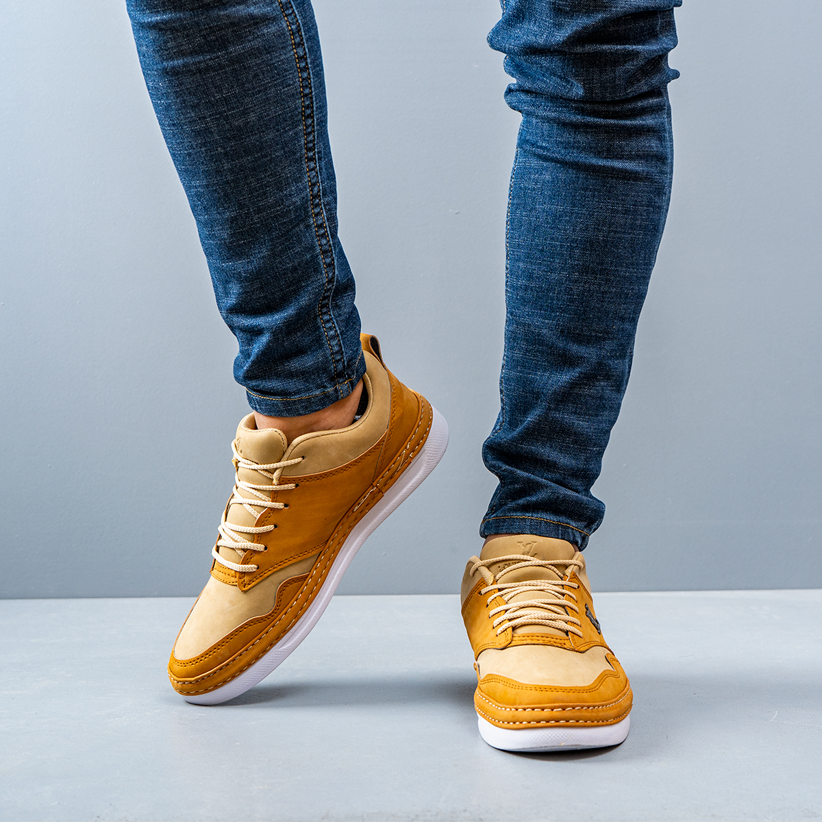 کفش LV مردانه عسلی مدل Amery