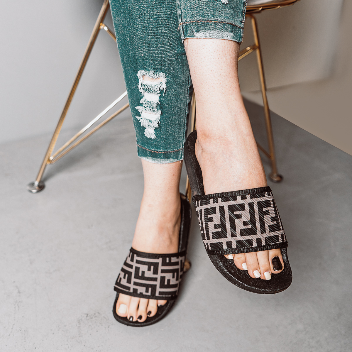 صندل فندی زنانه مدل Alisa(T)