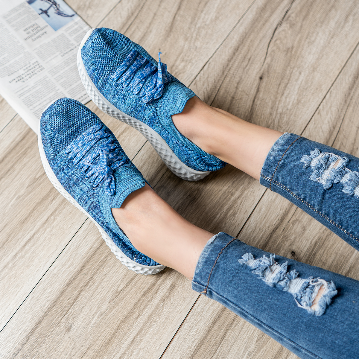 کفش ورزشی زنانه آبی مدل Bela