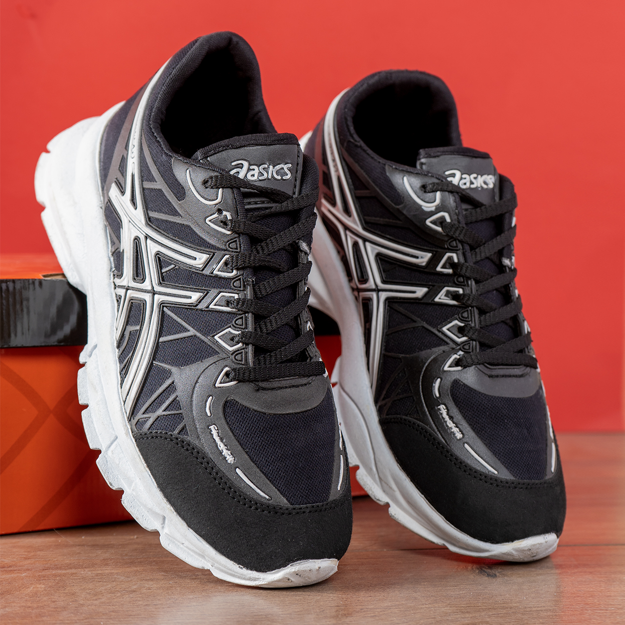 کفش ورزشی Asics مردانه مشکی سفید مدل Kaloni