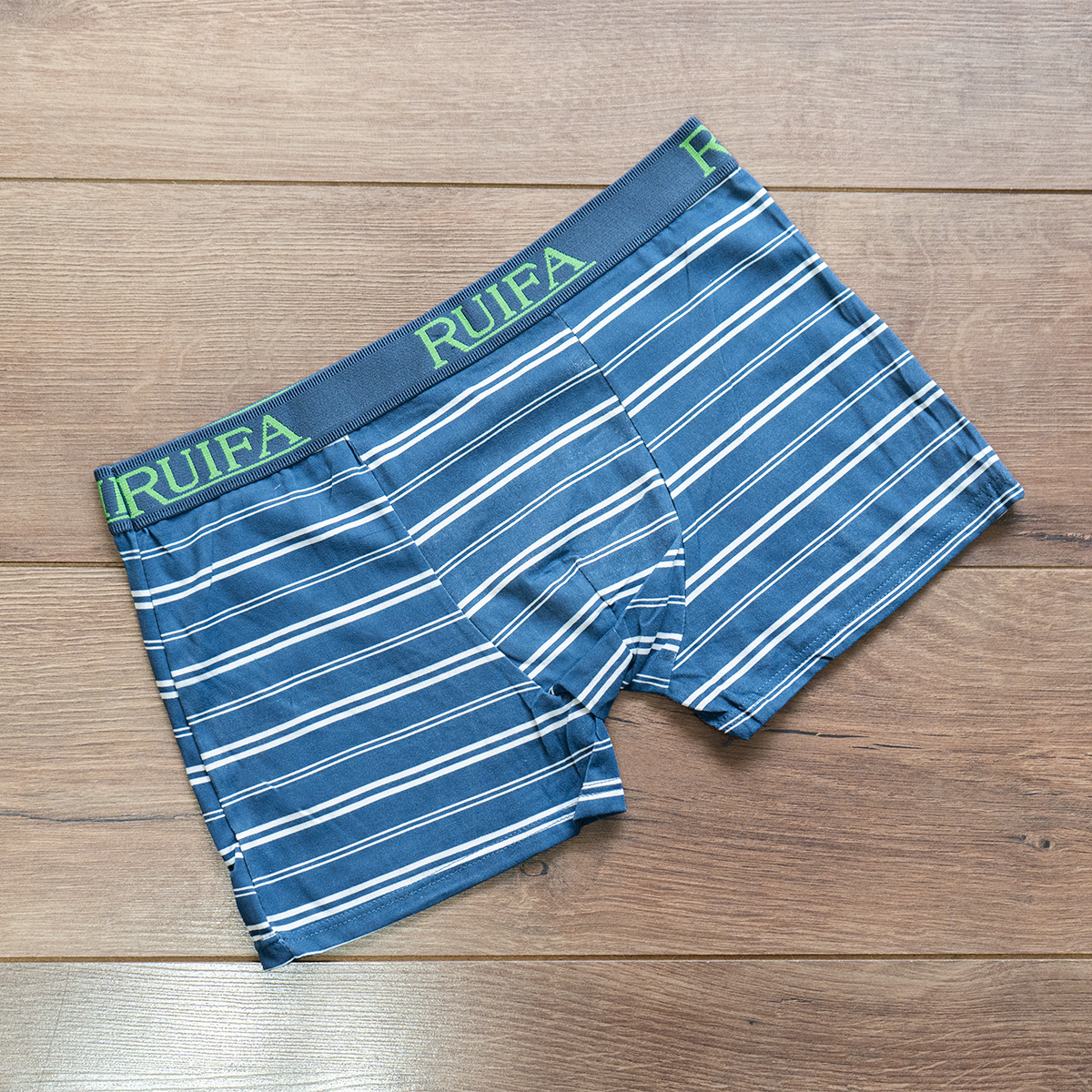 شورت نیم پا آبی راه راه