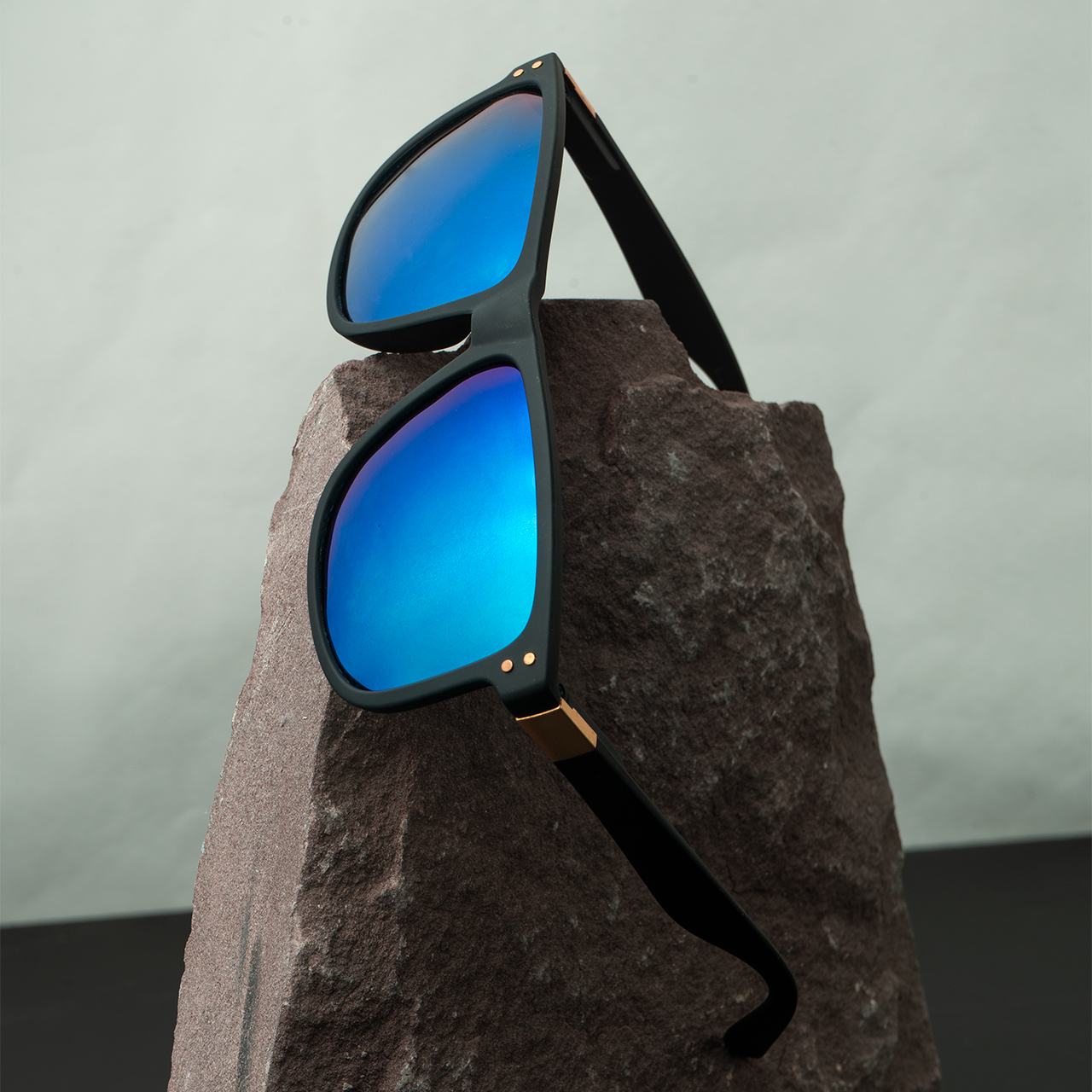 عینک آفتابی آینه ای آبی مدل A70