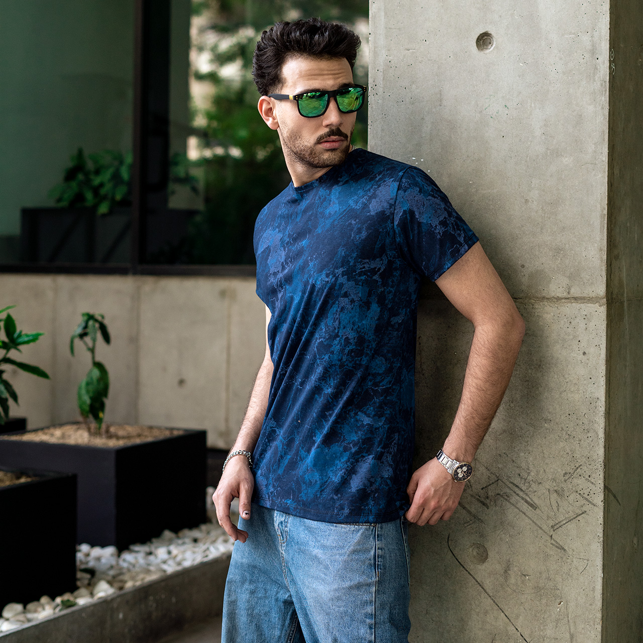 تیشرت مردانه سرمه ای آبرنگی مدل 61