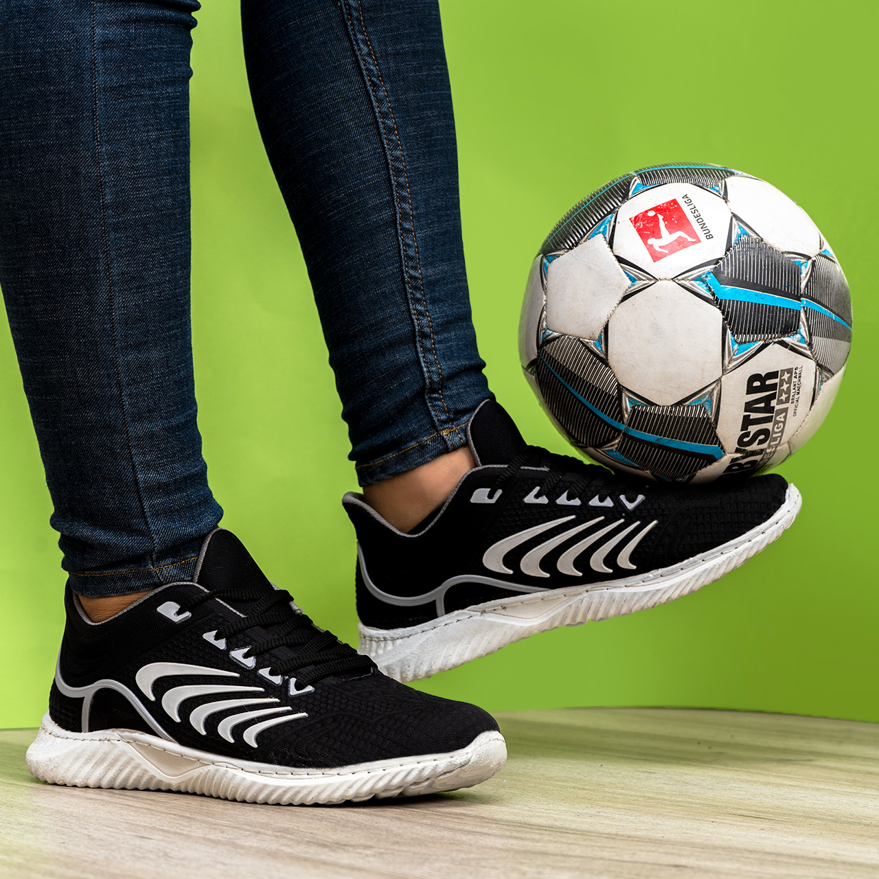 کفش ورزشی مشکی سفید مردانه مدل U92