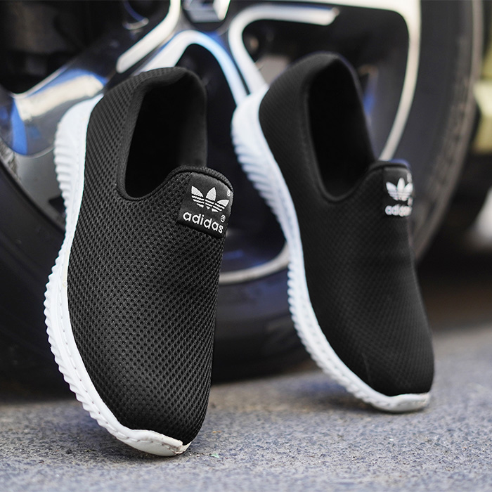 کفش ورزشی مردانه مشکی زیره سفید مدل chabok