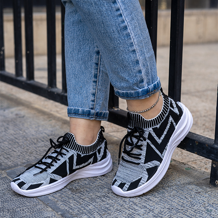 کفش ورزشی زنانه مشکی طوسی مدل Odyssey