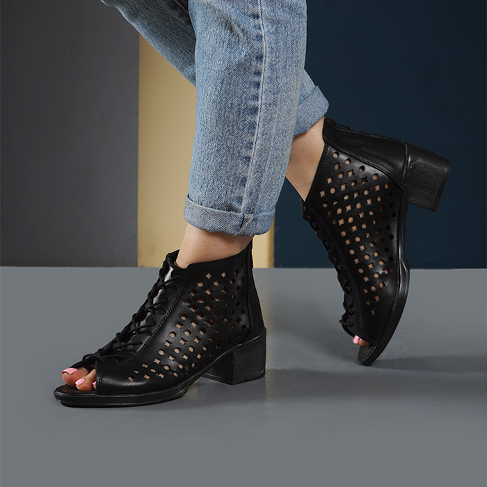 صندل زنانه مشکی مدل adrino