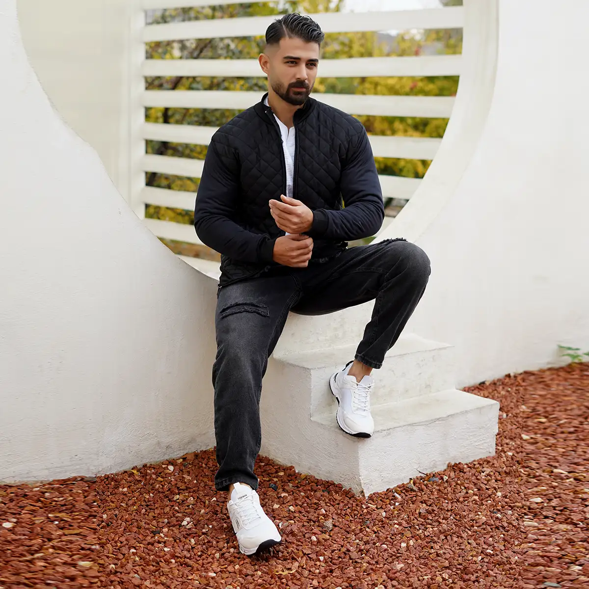 کاپشن بادی طرح لوزی مردانه مشکی مدل Karo