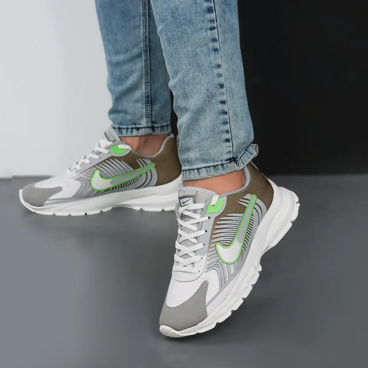 کفش ورزشی مردانه نایک طوسی سبز مدل مدل Farhan