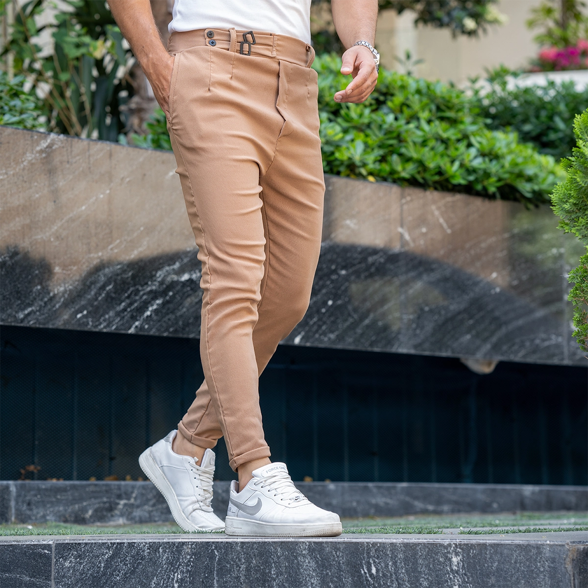 شلوار مردانه کرم دو دکمه دو سگک مدل kyanosh