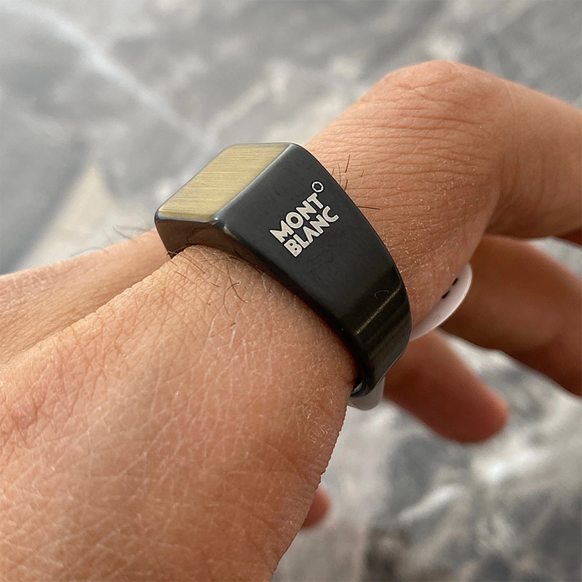 انگشتر مردانه مشکی مدل Mont Blanc