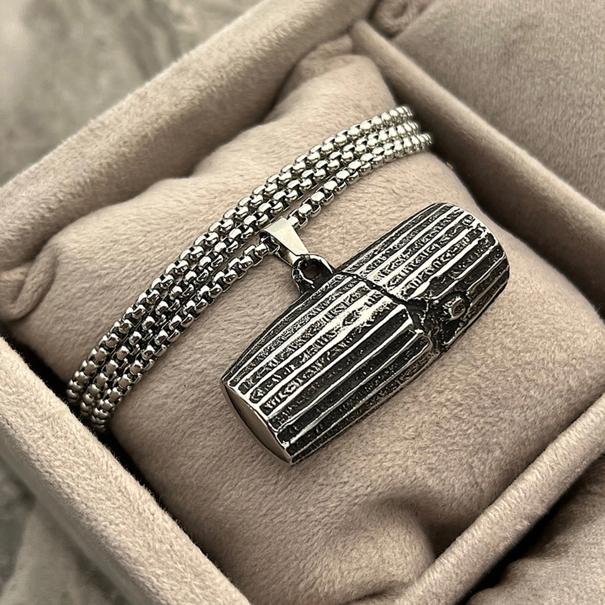 گردنبند منشور کوروش