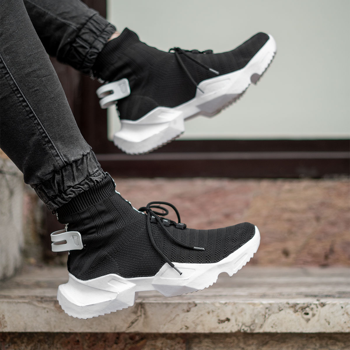 کفش ساقدار مشکی زیره سفید مردانه مدل Sasan