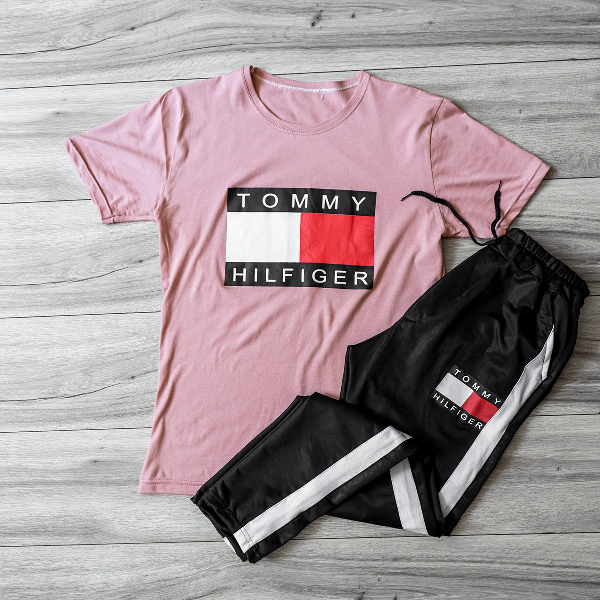 ست تیشرت شلوار Tommy Hilfiger مردانه صورتی مدل Pandura