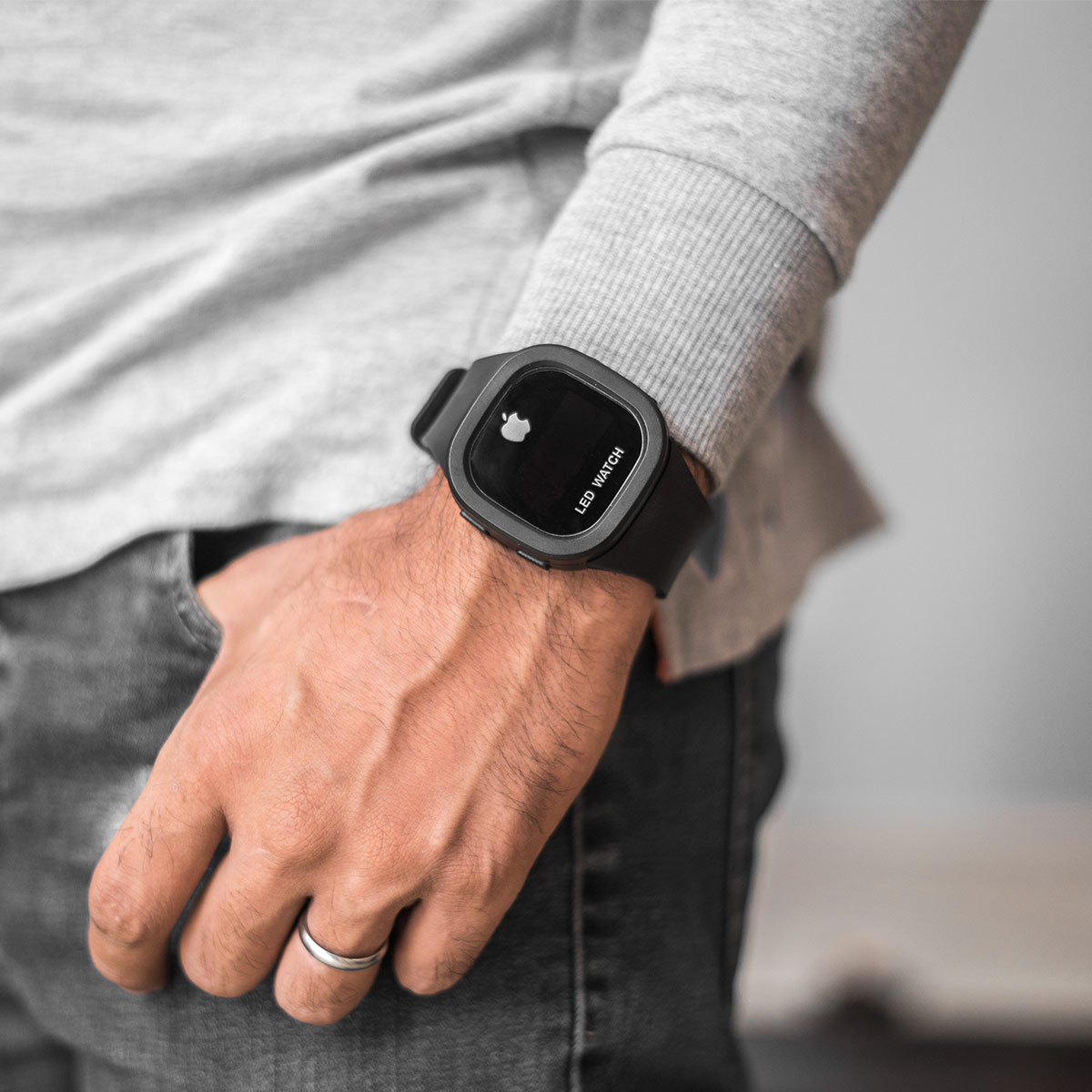 ساعت مچی دیجیتال مدل Apple